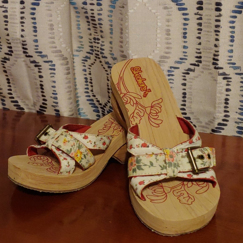Skechers Cali sandals